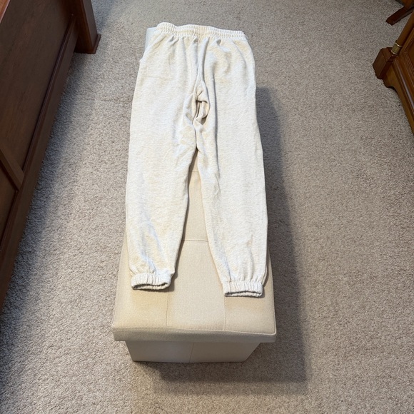 SO Women’s The Favorite Jogger Pants Size S - Picture 4 of 15